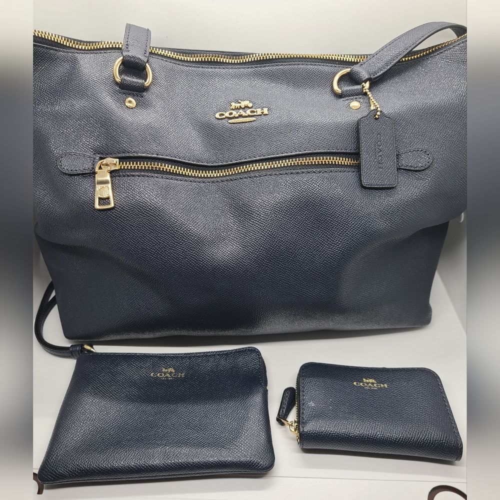 Coach Gallery, Navy Blue